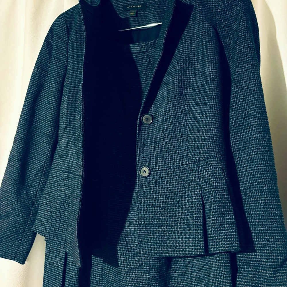 Ann Taylor Houndstooth 3/4 Sleeve Suit/Skirt Set